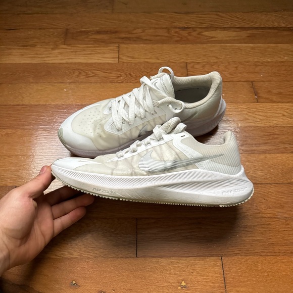 Women’s White Nike Zoom Shoes - Picture 2 of 10
